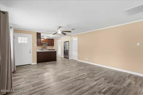 Living - 685 Big 4 Rd, Wiggins, MS 39577 photo 6 of 10
