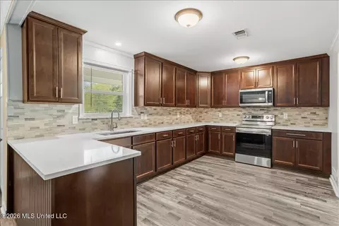 Kitchen - 685 Big 4 Rd, Wiggins, MS 39577 photo 1 of 2