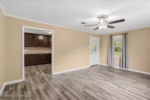 Living - 685 Big 4 Rd, Wiggins, MS 39577 photo 9 of 10