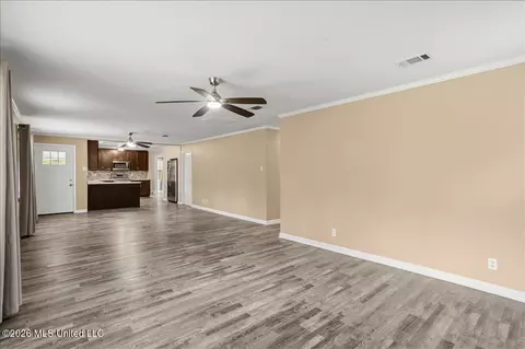Living - 685 Big 4 Rd, Wiggins, MS 39577 photo 3 of 10