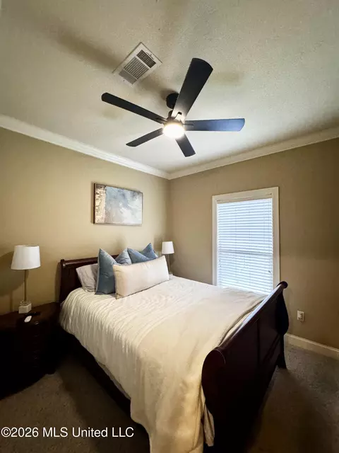 Bedroom - 148 W Pinebrook Dr, Brandon, MS 39047 photo 5 of 5