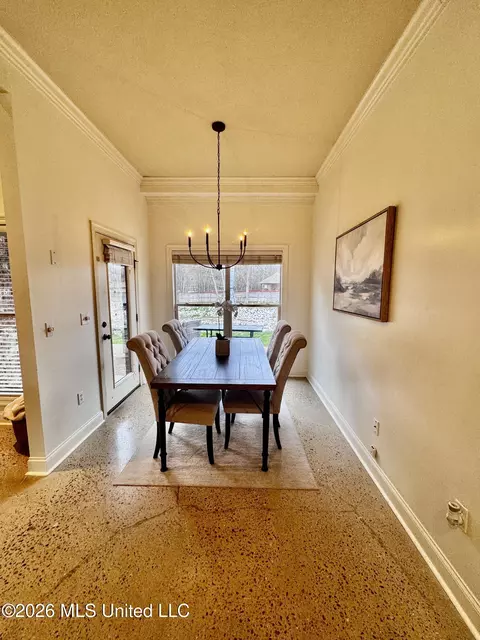 Dining - 148 W Pinebrook Dr, Brandon, MS 39047 photo 2 of 2