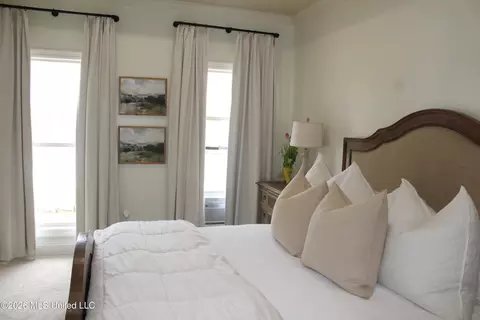 Bedroom - 148 W Pinebrook Dr, Brandon, MS 39047 photo 4 of 5