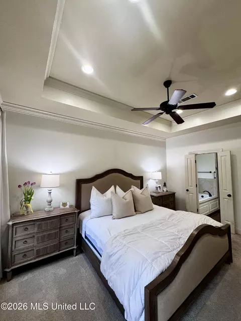 Bedroom - 148 W Pinebrook Dr, Brandon, MS 39047 photo 2 of 5
