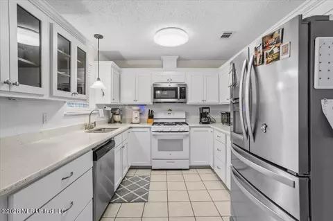 Kitchen - 9233 Mississippi 613, Lucedale, MS 39452 photo 2 of 2