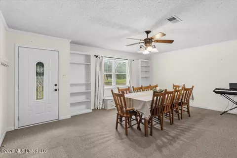 Dining - 9233 Mississippi 613, Lucedale, MS 39452 photo 3 of 5