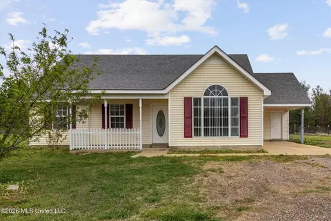 766 Bennett Cir, Byhalia, MS 38611