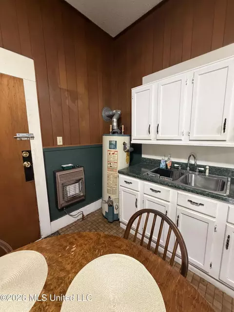 Kitchen - 1089 Wells St, Wesson, MS 39191 photo 4 of 4