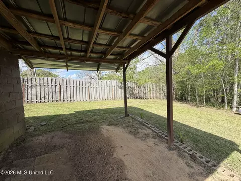 Exterior - 1089 Wells St, Wesson, MS 39191 photo 8 of 11