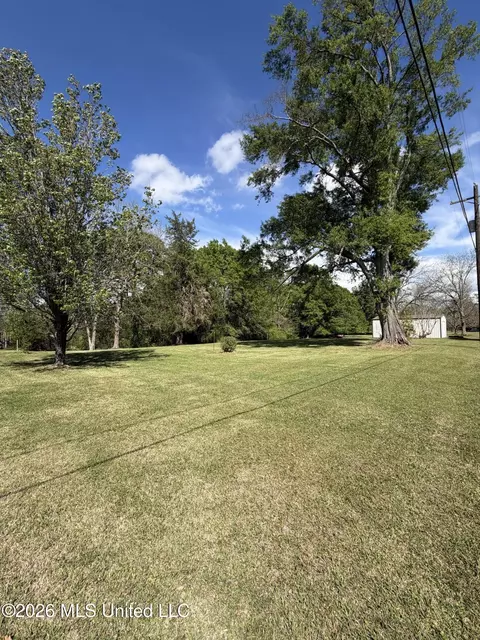 Exterior - 1089 Wells St, Wesson, MS 39191 photo 4 of 11
