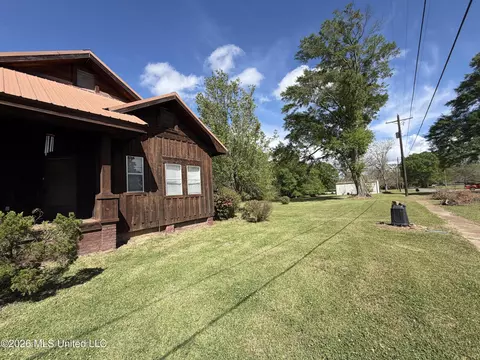 Exterior - 1089 Wells St, Wesson, MS 39191 photo 3 of 11