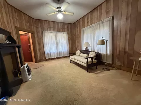 Living - 1089 Wells St, Wesson, MS 39191 photo 1 of 3