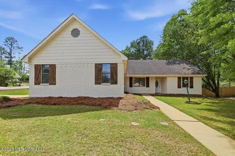 131 Bellegrove Cir, Brandon, MS 39047