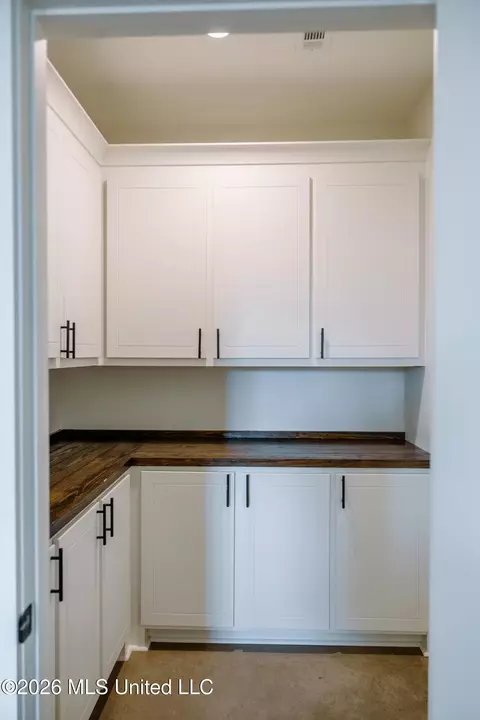 Other - 209 Ashbury Cv, Canton, MS 39046 photo 4 of 7