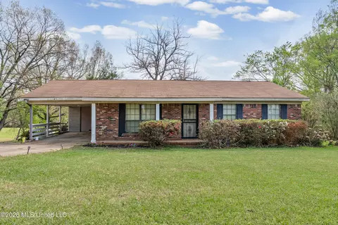 400 Pioneer Village Rd, Senatobia, MS 38668