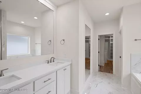 Entry Way - 553 Lavender Way, Canton, MS 39046 photo 4 of 6