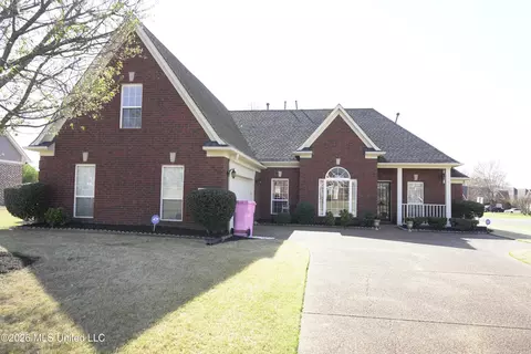 8493 Cross Over Rd, Southaven, MS 38672