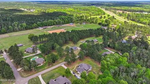 View/Area - 306 Kitty Hawk Cir, Brandon, MS 39047 photo 5 of 16