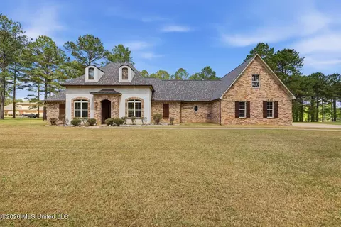 306 Kitty Hawk Cir, Brandon, MS 39047