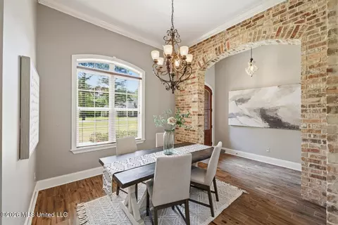 Dining - 306 Kitty Hawk Cir, Brandon, MS 39047 photo 1 of 2