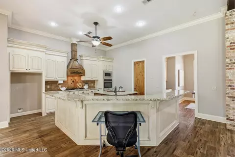 Kitchen - 306 Kitty Hawk Cir, Brandon, MS 39047 photo 1 of 7