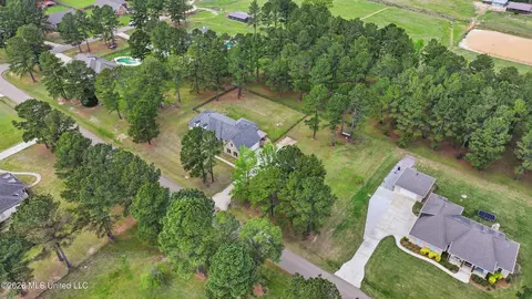 View/Area - 306 Kitty Hawk Cir, Brandon, MS 39047 photo 7 of 16