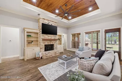 Living - 306 Kitty Hawk Cir, Brandon, MS 39047 photo 1 of 1