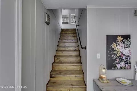 Entry Way - 105 Point Clear, Florence, MS 39073 photo 3 of 5