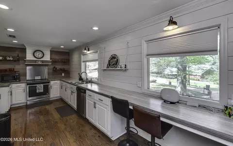 Kitchen - 105 Point Clear, Florence, MS 39073 photo 6 of 9