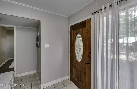 Entry Way - 105 Point Clear, Florence, MS 39073 photo 2 of 5