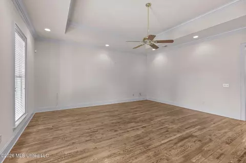 Living - 476 Wimbledon Dr, Brandon, MS 39047 photo 9 of 9