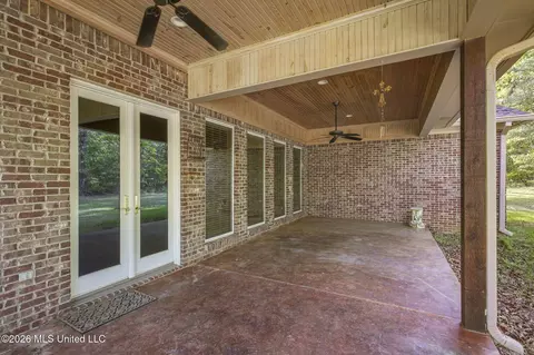 Exterior - 476 Wimbledon Dr, Brandon, MS 39047 photo 4 of 12
