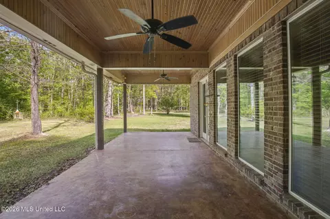 Exterior - 476 Wimbledon Dr, Brandon, MS 39047 photo 3 of 12