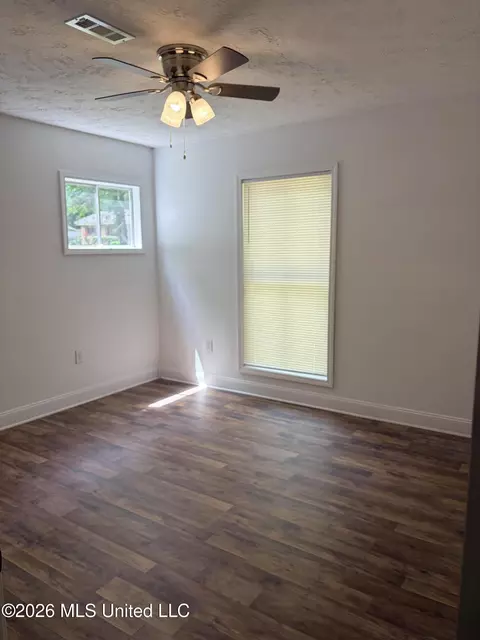 Bedroom - 2814 Charleston Dr, Jackson, MS 39212 photo 2 of 7