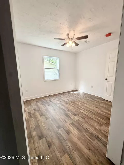 Bedroom - 2814 Charleston Dr, Jackson, MS 39212 photo 4 of 7