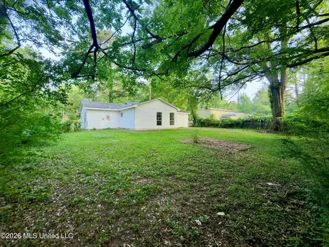 Exterior - 2814 Charleston Dr, Jackson, MS 39212 photo 1 of 2