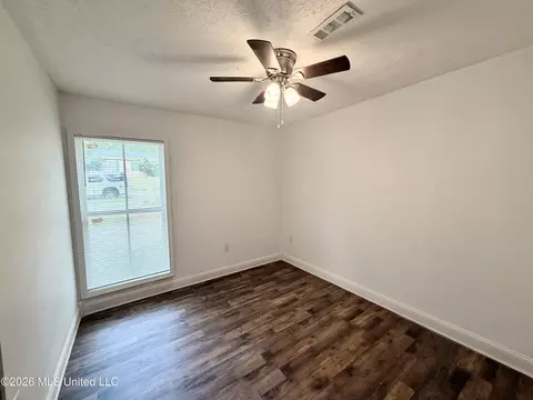 Bedroom - 2814 Charleston Dr, Jackson, MS 39212 photo 6 of 7