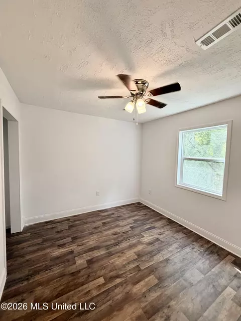 Bedroom - 2814 Charleston Dr, Jackson, MS 39212 photo 5 of 7