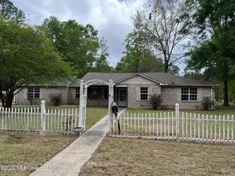 6173 W Adams St, Bay Saint Louis, MS 39520
