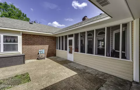 Exterior - 23 Dawnview Dr, Brandon, MS 39042 photo 11 of 13