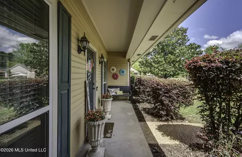 Exterior - 23 Dawnview Dr, Brandon, MS 39042 photo 4 of 13