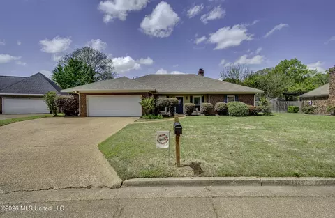 Exterior - 23 Dawnview Dr, Brandon, MS 39042 photo 2 of 13