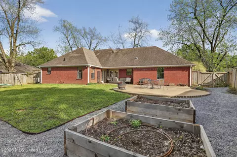 Exterior - 614 Spencer Dr, Brandon, MS 39042 photo 8 of 8