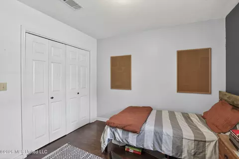 Bedroom - 614 Spencer Dr, Brandon, MS 39042 photo 7 of 9