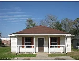1104 Beach Ave, Gulfport, MS 39501