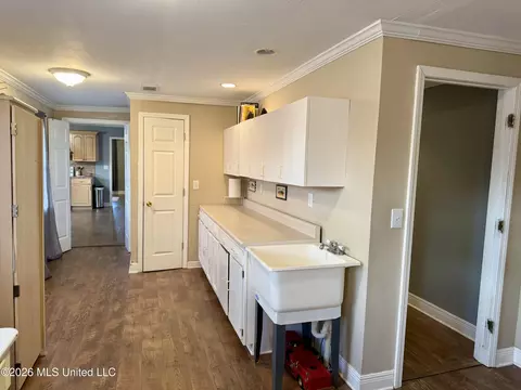 Entry Way - 726 Neal Rd, Forest, MS 39074 photo 1 of 3