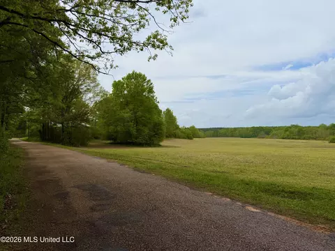 3404 SW Jordan Dr, Smithdale, MS 39664