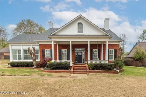 5460 Wedgewood Dr, Olive Branch, MS 38654