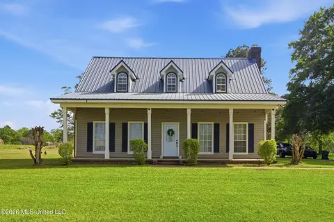 3019 Volley Campbell Rd, Terry, MS 39170