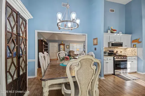 Dining - 1210 Michael St, Flowood, MS 39232 photo 1 of 2
